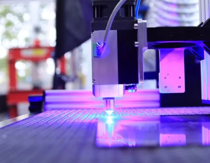 Laserové CNC řezání kovu